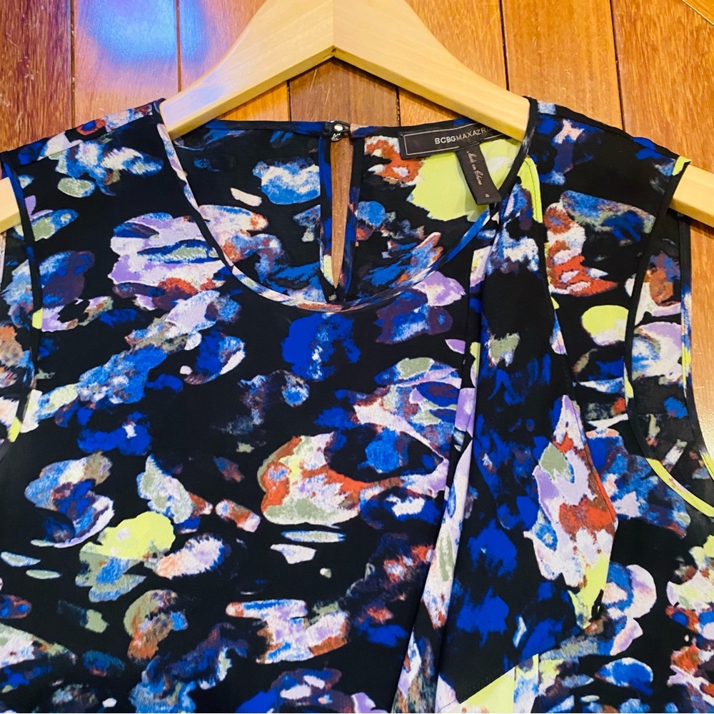 BCBGMaxAzria Edythe Cascade Drape Top - Picture 7 of 10
